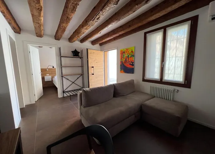 Venice Luxury Suite - Private Jacuzzi And Design